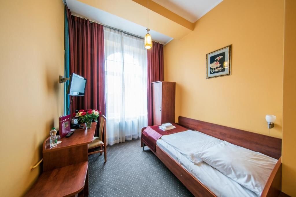 Отель Hotel Lothus Вроцлав-46